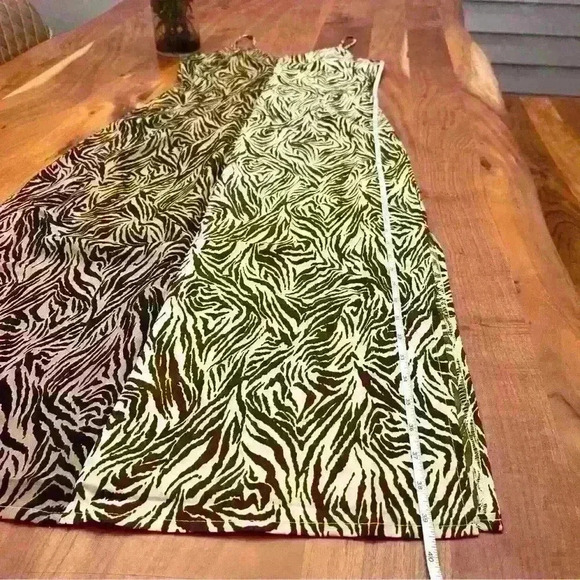 Two  tones Animal prints adjustable spaghetti straps V-neck cami midi-maxi dress - Picture 8 of 11